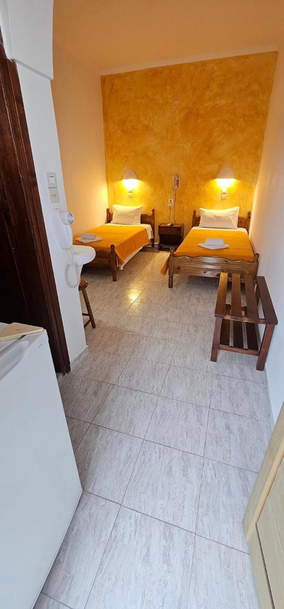 Hotel Palladion Karterados  Buitenkant foto