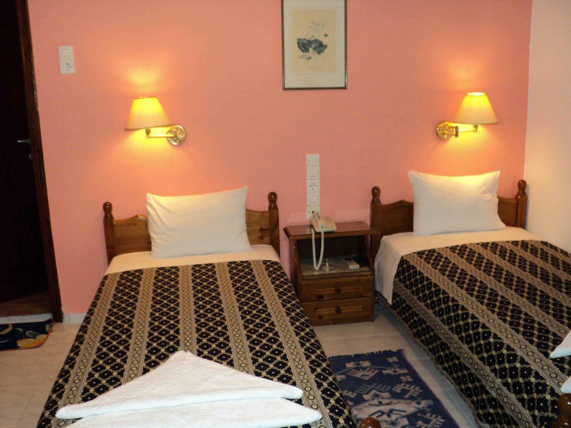Hotel Palladion Karterados  Buitenkant foto